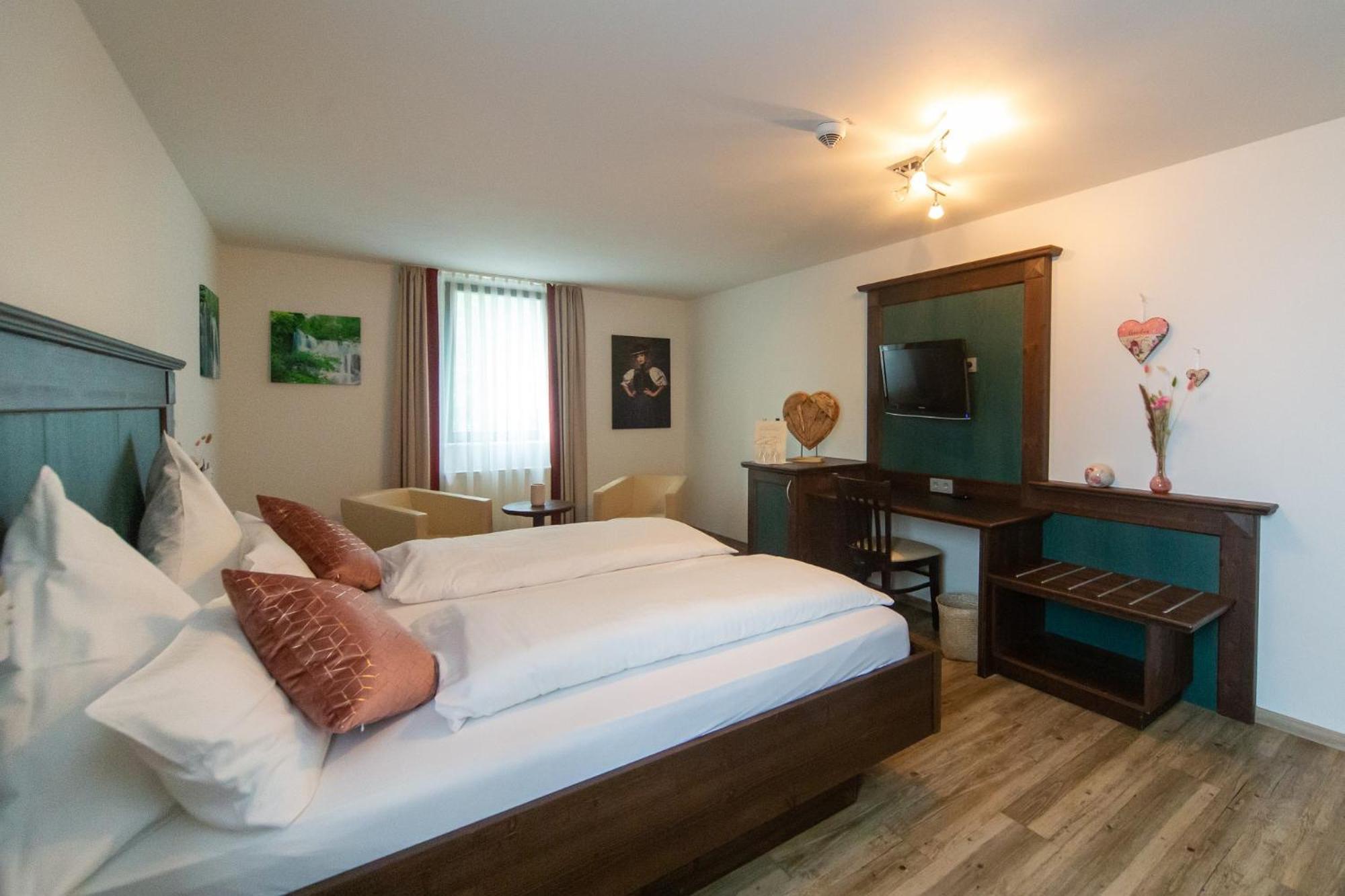 Hotel Restaurant Auerhahn Bad Wildbad Eksteriør billede