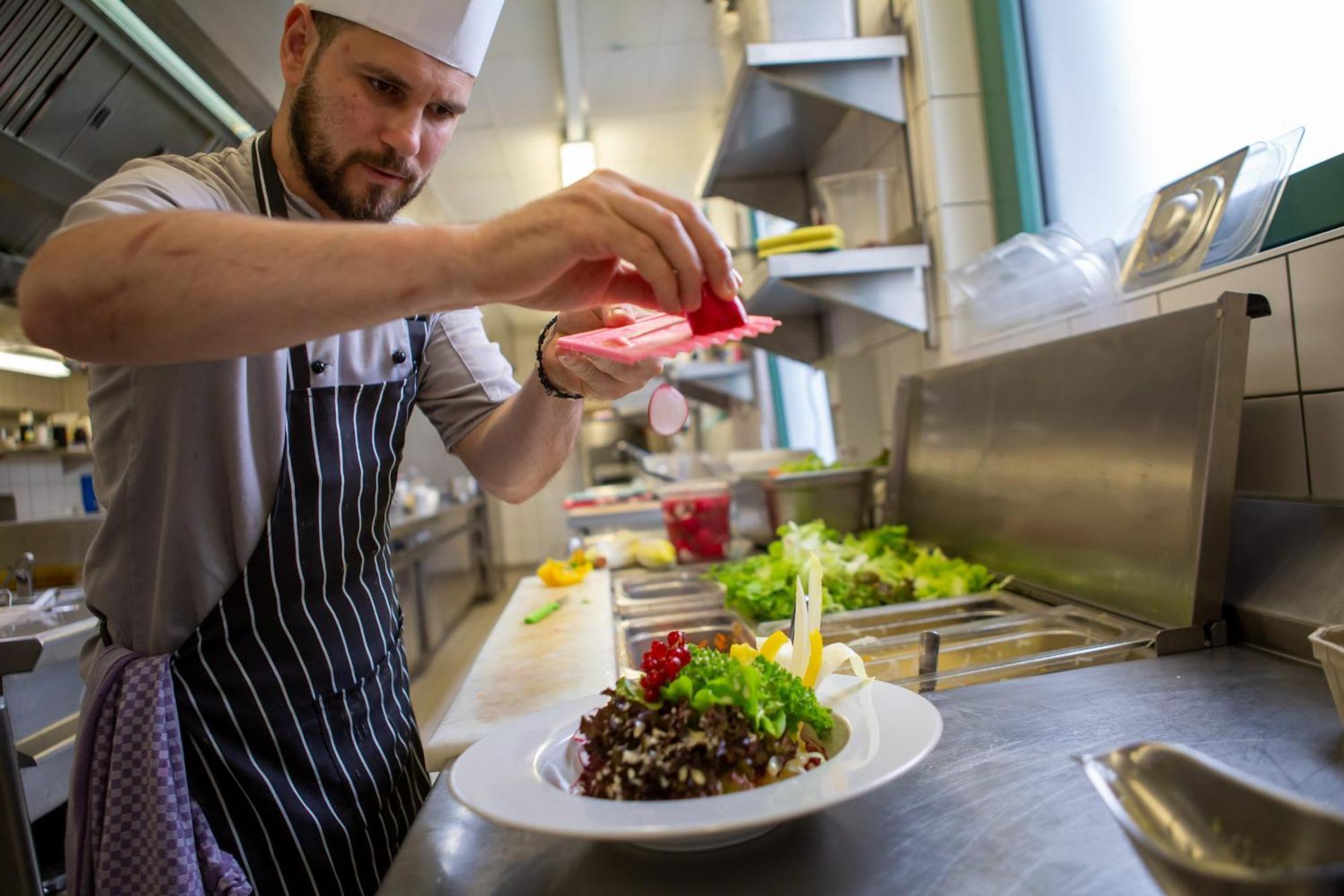 Hotel Restaurant Auerhahn Bad Wildbad Eksteriør billede