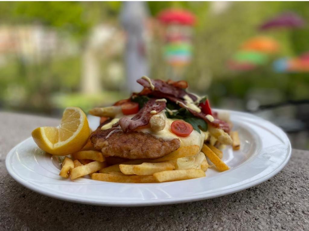 Hotel Restaurant Auerhahn Bad Wildbad Eksteriør billede